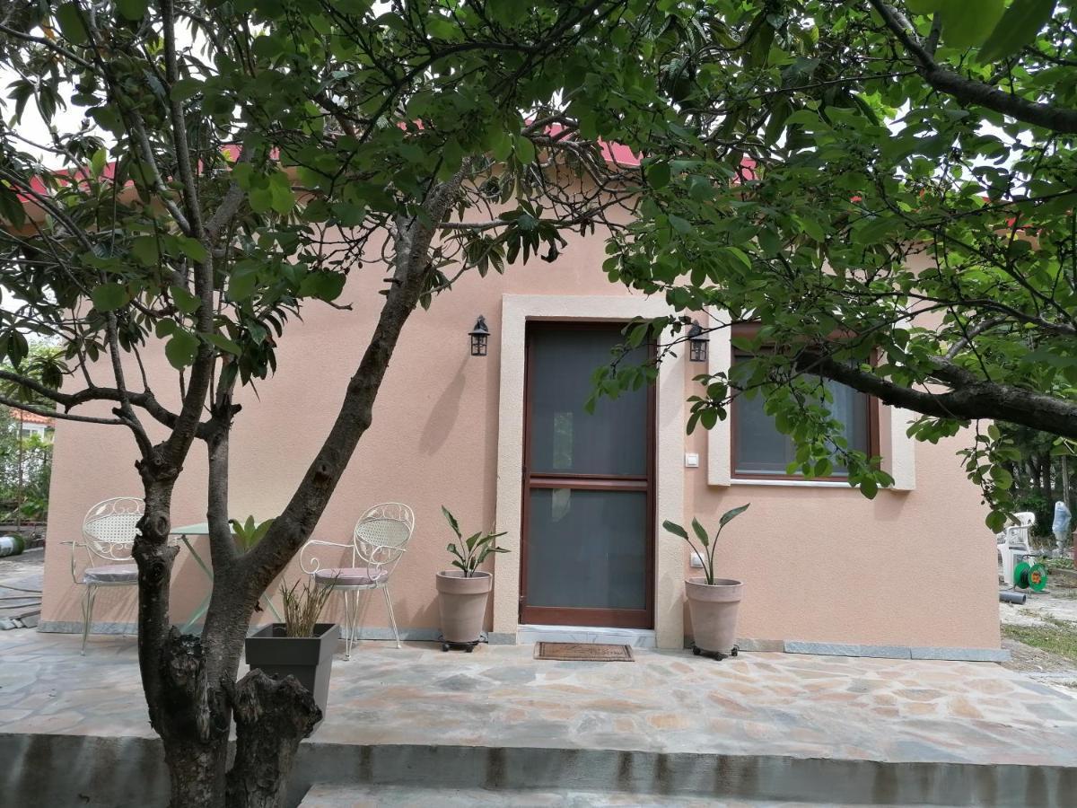 Tiny House By The Sea Vila Nea Skioni Exterior foto